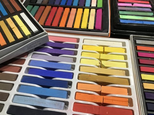 brands of chalk pastels for kids - open box 